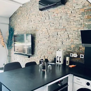  Appartement Moderne à Pied Plages, Commerces France